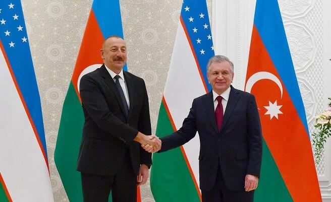 Əliyev və Mirziyayev mətbuat bəyanatlarla çıxış etdilər 