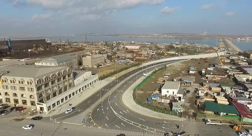 Kasıba icazə vermədilər, məmur \"moyka\" tikir - Video 