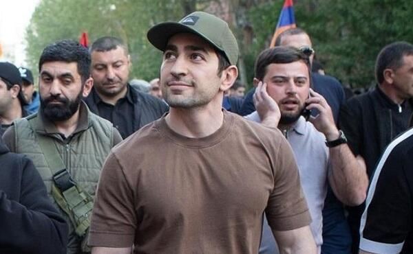 Köçəryanın oğlu Nikolu hədələdi: Qaytarmayacağıq! 
