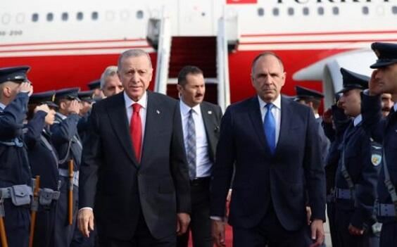 Ərdoğanı qarşılayan nazir gülüş hədəfinə çevrildi - Video 