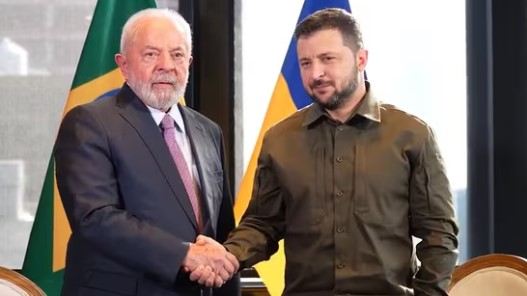 Zelenski Braziliya prezidenti ilə görüşməyi təklif etdi və rədd cavabı aldı 