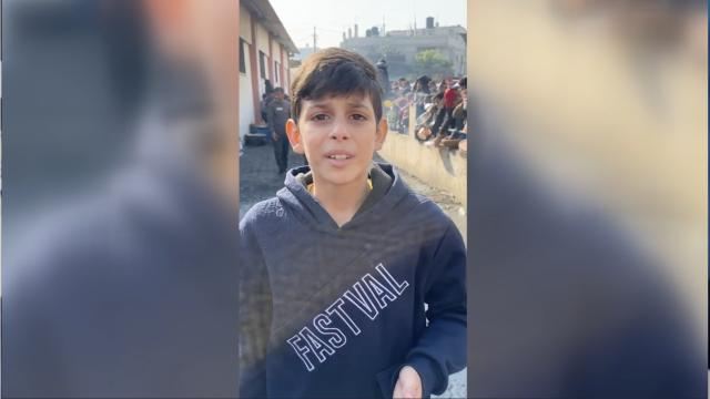 Qəzzada fələstinli uşaq: Ac yatırıq 