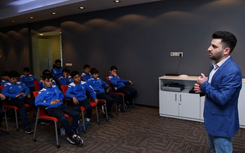 “Sabah”ın yeniyetmə futbolçularına maarifləndirici seminar keçirilib 