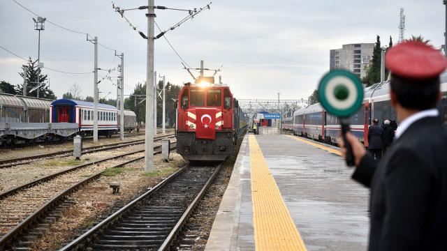 Dəmir yolları süni intellekt sistemi ilə izlənəcək 