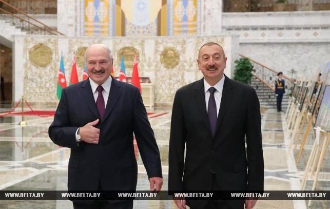 Lukaşenko İlham Əliyevə zəng etdi 