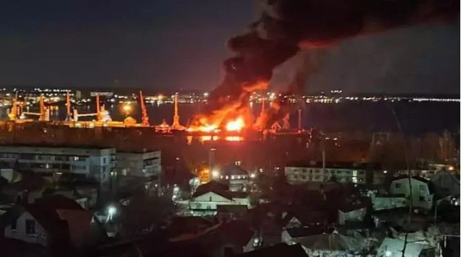Ukrayna: “Rusiya gəmisi Krımda məhv edilib” 