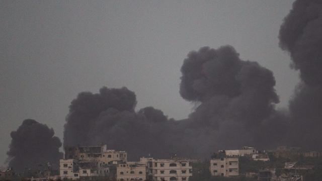 İsrail xəstəxananın həyətini bombaladı: 18 ölü