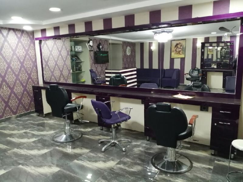 Gözəllik salonunda şok əməliyyat: Tutulanlar var - Görün nələr aşkarlandı!