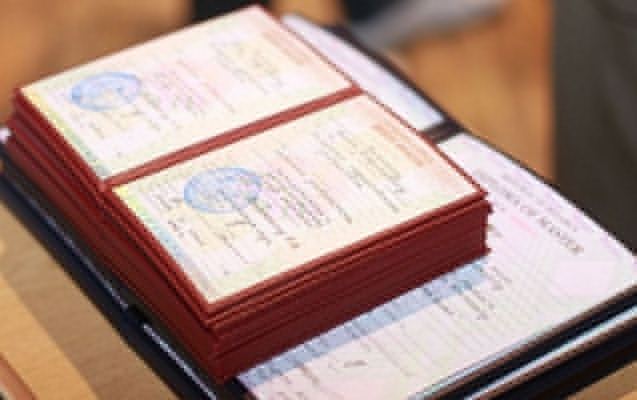 Xaricdə təhsil alanların diplomlarının tanınması üçün tələblər müəyyənləşdi 