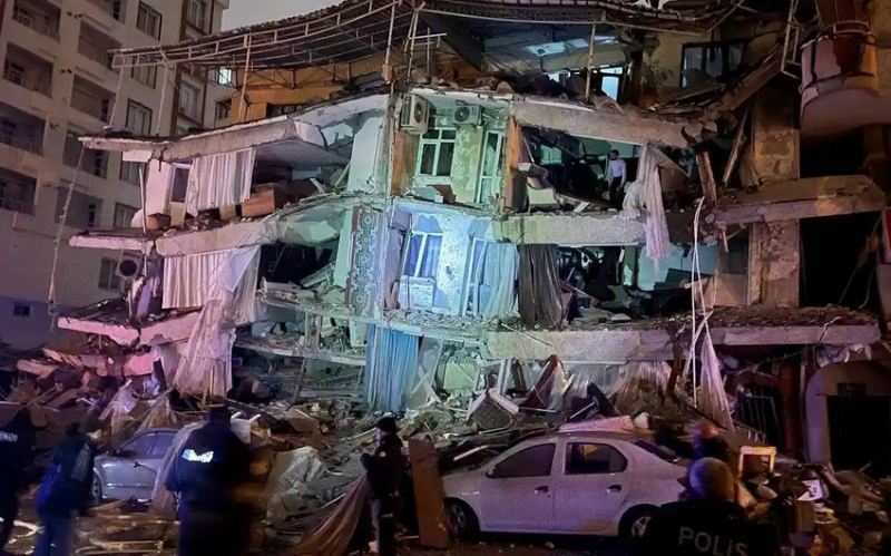 “Nar” Türkiyədə olan abunəçilərinin balansına internet və danışıq dəqiqələri əlavə edir 