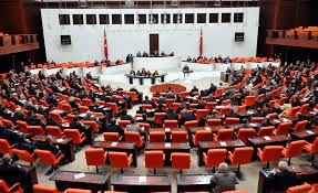 Türkiyə parlamenti fəaliyyətini dayandırıb 