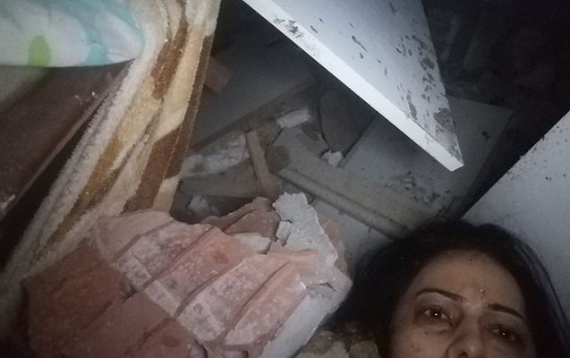 Dağıntılar altından təsirli mesajlar... 
