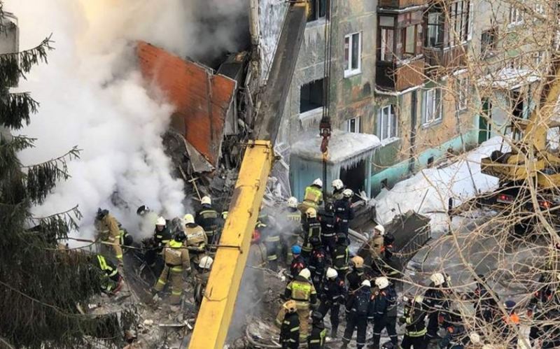 Rusiyada yaşayış binasında partlayış olub, 12 nəfər ölüb 