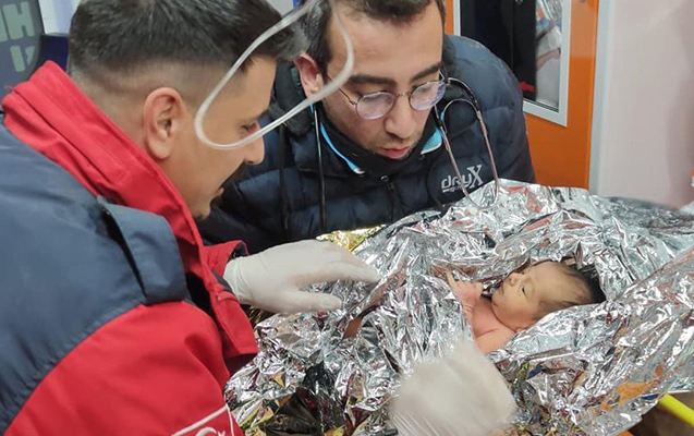 10 günlük körpənin 90 saat sonra yenidən doğuşu... - Foto 