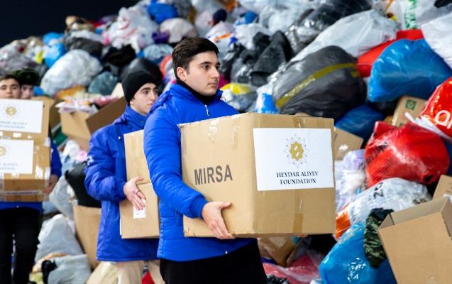 Zəruri əşyalar qablaşdırılıb Türkiyəyə yola salındı - Fotolar 