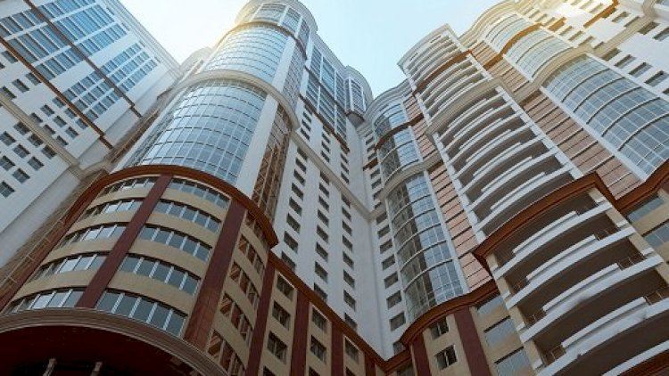 Mənzil bazarı dondu: Bakıda evlərin qiyməti düşəcəkmi? 