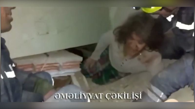 4 gündən sonra dağıntılar altından çıxarılan qadın İlham Əliyevə salam göndərdi - VİDEO