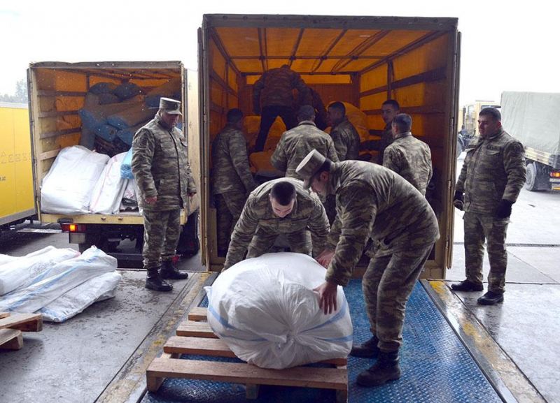 Naxçıvandan Türkiyəyə daha 11 TIR yardım yola salınıb 