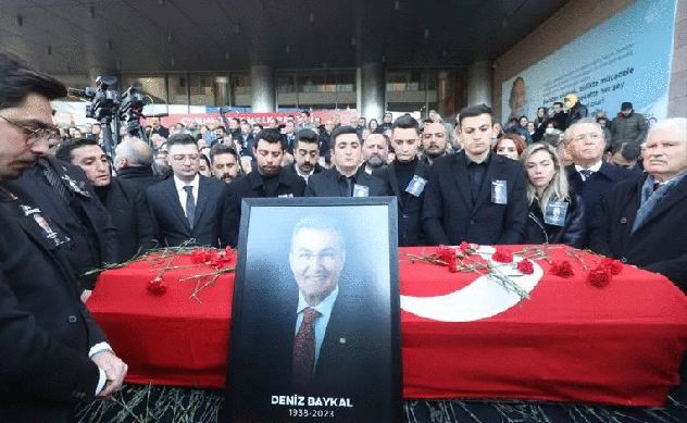 Deniz Baykal dəfn edildi - Fotolar 