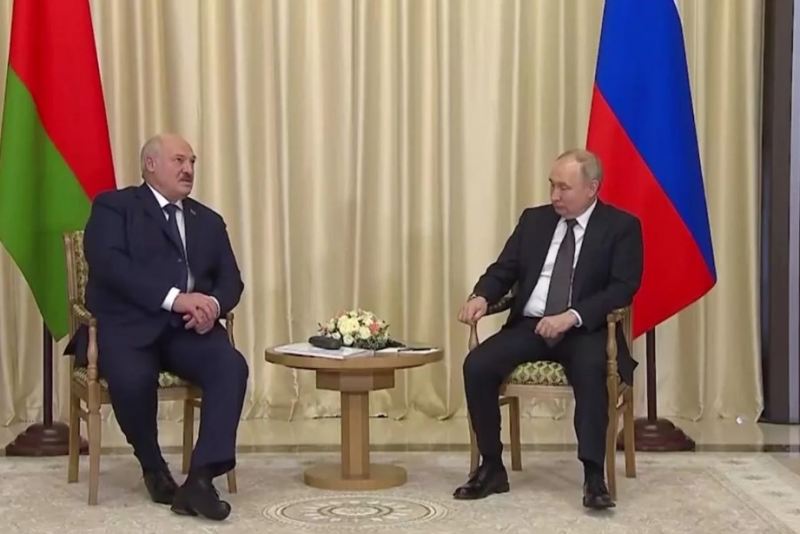 Lukaşenkodan Putinin təşəkkürünə ŞOK reaksiya: \"Sanki razılaşmaya bilərdim...\" VİDEO