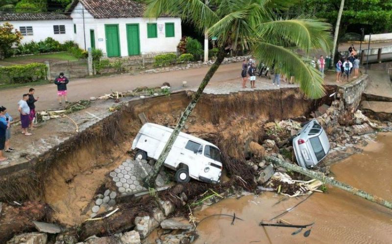Braziliyada güclü yağışlar nəticəsində ölənlərin sayı 44 nəfərə çatıb 
