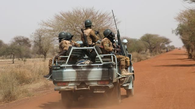 Burkina Fasoda terror aktı nəticəsində 51 əsgər həlak olub 