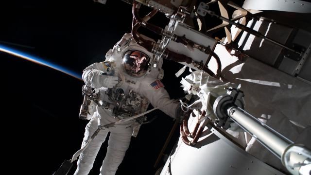 Rusiya: Kosmosda qapalı qalan astronavtlar geri qayıdacaq 