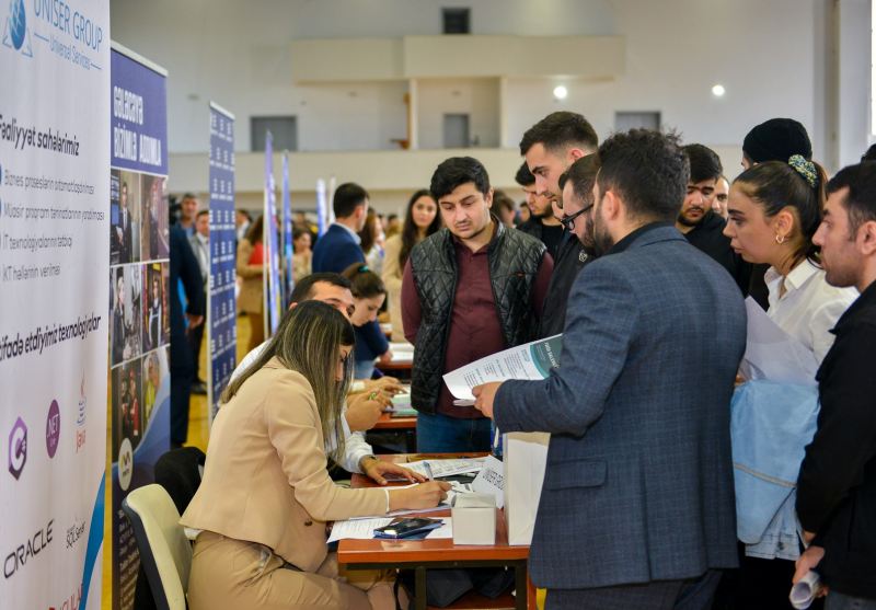 İş axtaranlar üçün SEVİNDİRİCİ XƏBƏR - Bu nömrələrlə əlaqə saxlaya bilərsiniz 