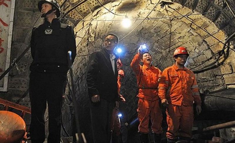 Çində kömür mədəni çökdü: 57 nəfər dağıntılar altında...