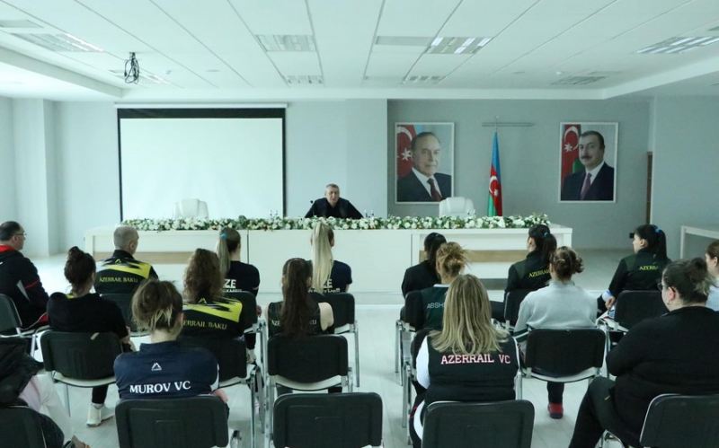 Voleybol üzrə Azərbaycan millisinin hazırlıq prosesinə dair toplantı keçirilib 