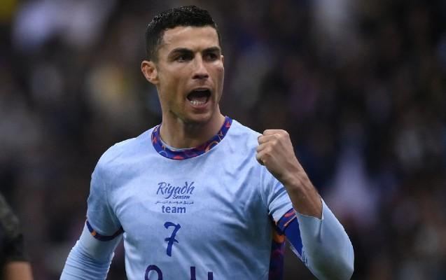 Ronaldo ayın ən yaxşı oyunçusu seçildi 