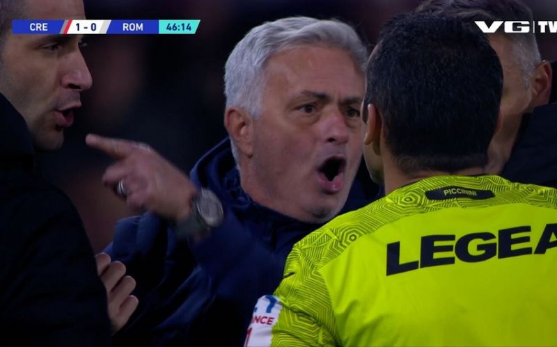 Mourinyo baş hakimi təhqir etdiyi üçün texniki zonadan qovulub 