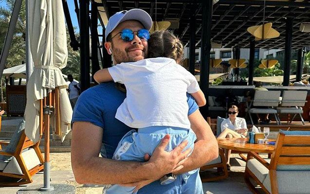 Emin Ağalarovun xaricdə qızı ilə - Fotoları