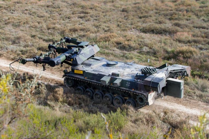 Almaniya Ukraynaya istehkam tankları göndərir 
