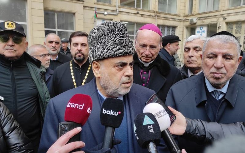 Allahşükür Paşazadə: “İranda 40 milyona yaxın azərbaycanlı fars rejiminin əlində əsirdir”