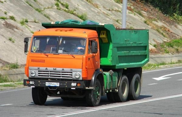 Yol polisi “Kamaz” sürücülərini 1200 manat cərimələdi 