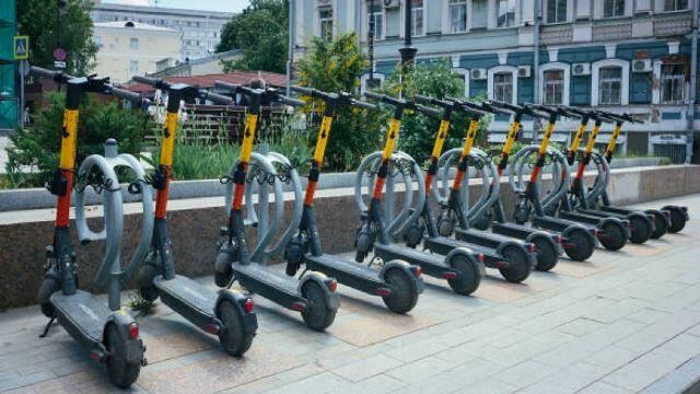 Bakıda skuter oğruları tutuldu - Video 