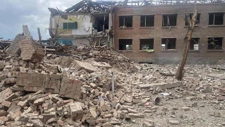 Ukraynada məktəbə hücum edilib: 4 nəfər ölüb, 11 nəfər yaralanıb
