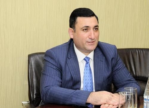Prezident bu rektoru vəzifəsindən azad etdi 