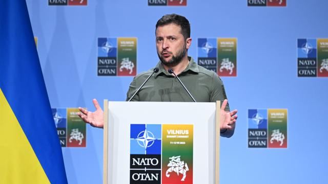 Zelenski: İlk dəfə NATO-ya gedən yolda Ukrayna üçün təhlükəsizlik təməli yaratdıq 