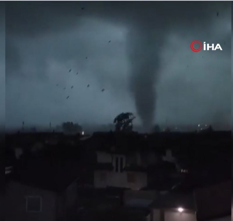 İtaliyada tornado olub 
