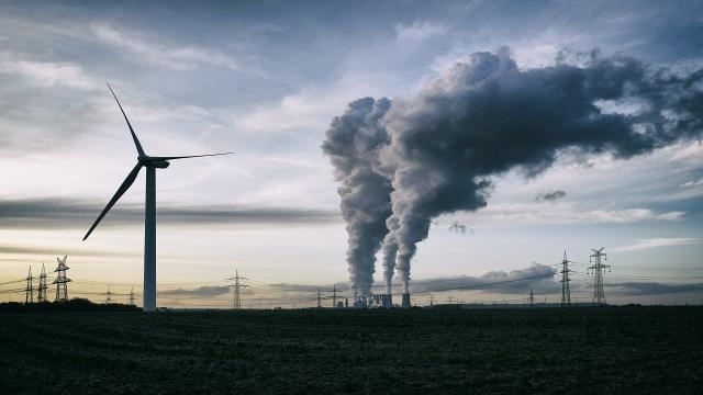 Qırğızıstanda enerji sektorunda fövqəladə vəziyyət elan edilib 