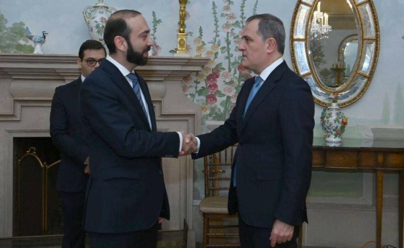 Moskvada üçtərəfli görüş keçirilir 