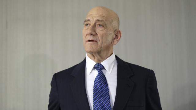 İsrailin keçmiş baş naziri Olmert: Vətəndaş müharibəsinə doğru gedirik