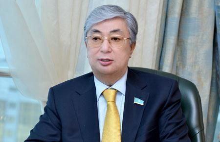 Tokayev Nazarbayevlə bağlı sərəncam imzaladı 
