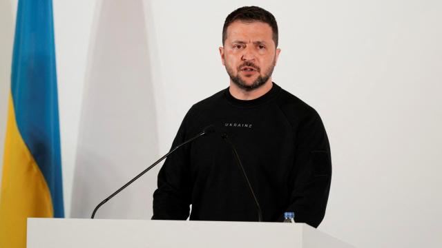 Zelenski: Hava hücumundan müdafiə sistemimiz üçün əlavə qüvvələr var... 