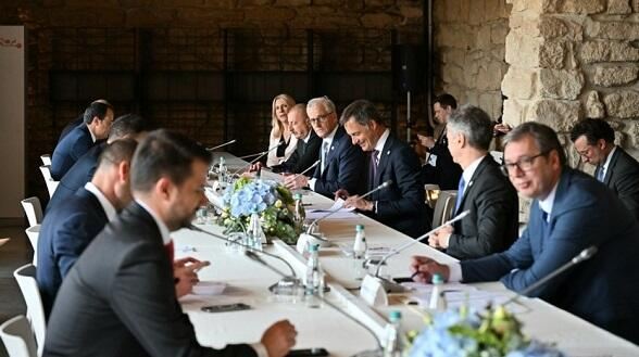 İlham Əliyev Kişinyovda dəyirmi masada iştirak etdi 