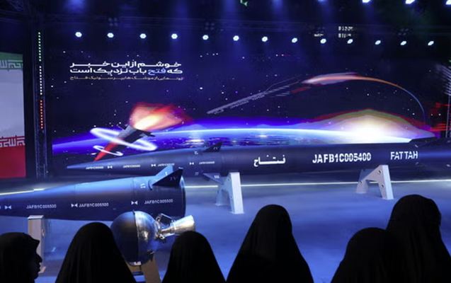 İran yeni hipersəs raketini təqdim etdi 