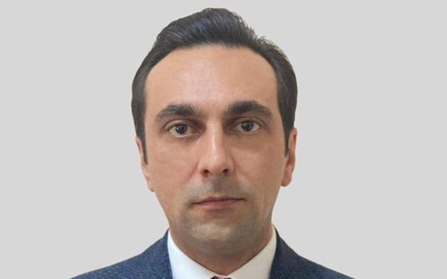 Yüksəkvəzifəli məmur qəfil vəfat etdi 