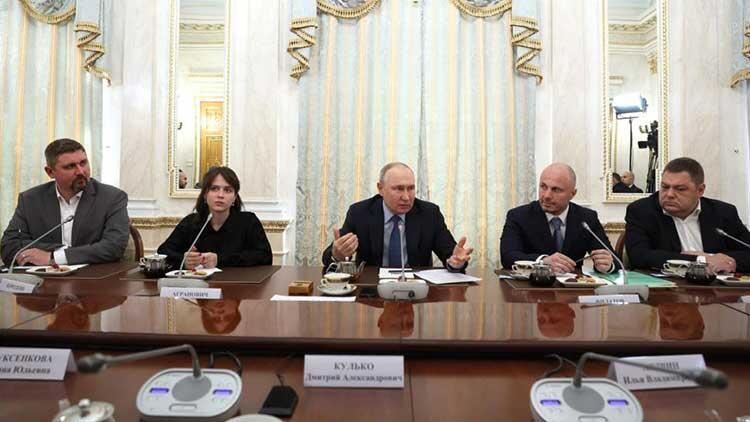 Putin: \"Ukraynanın müdafiə sənayesi tezliklə tarix olacaq\" 